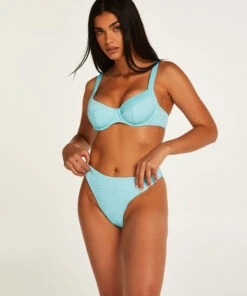 Bikinislip Mit Hohem Beinausschnitt Texture