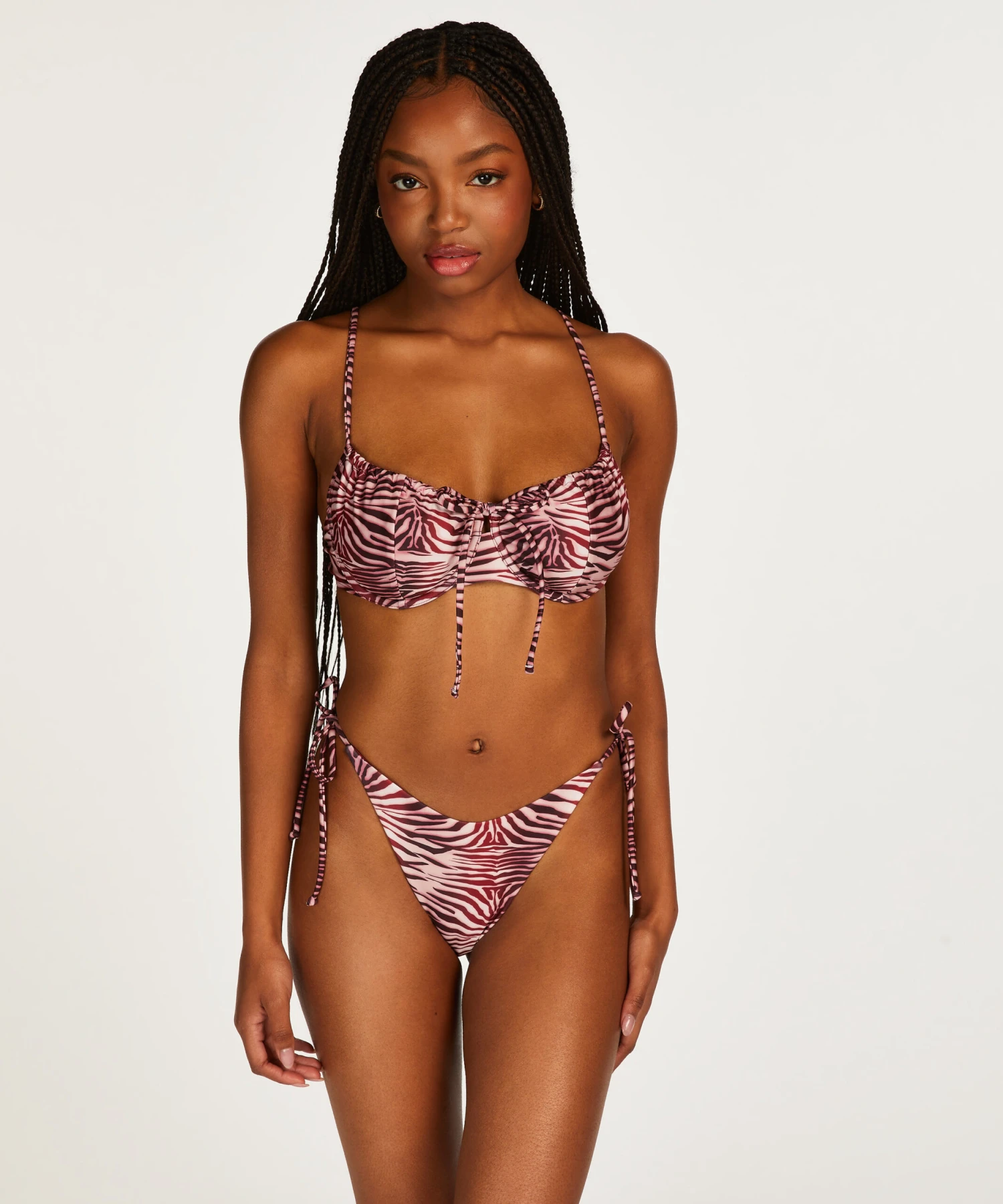 Hoch Ausgeschnittener Bikini-Slip Brazil 1 Hoch Ausgeschnittener Bikini-Slip Brazil